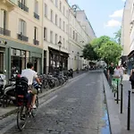 Artisan Lofts Near Marais Appartamento Parigi