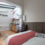 Artisan Lofts Near Marais Appartamento Parigi